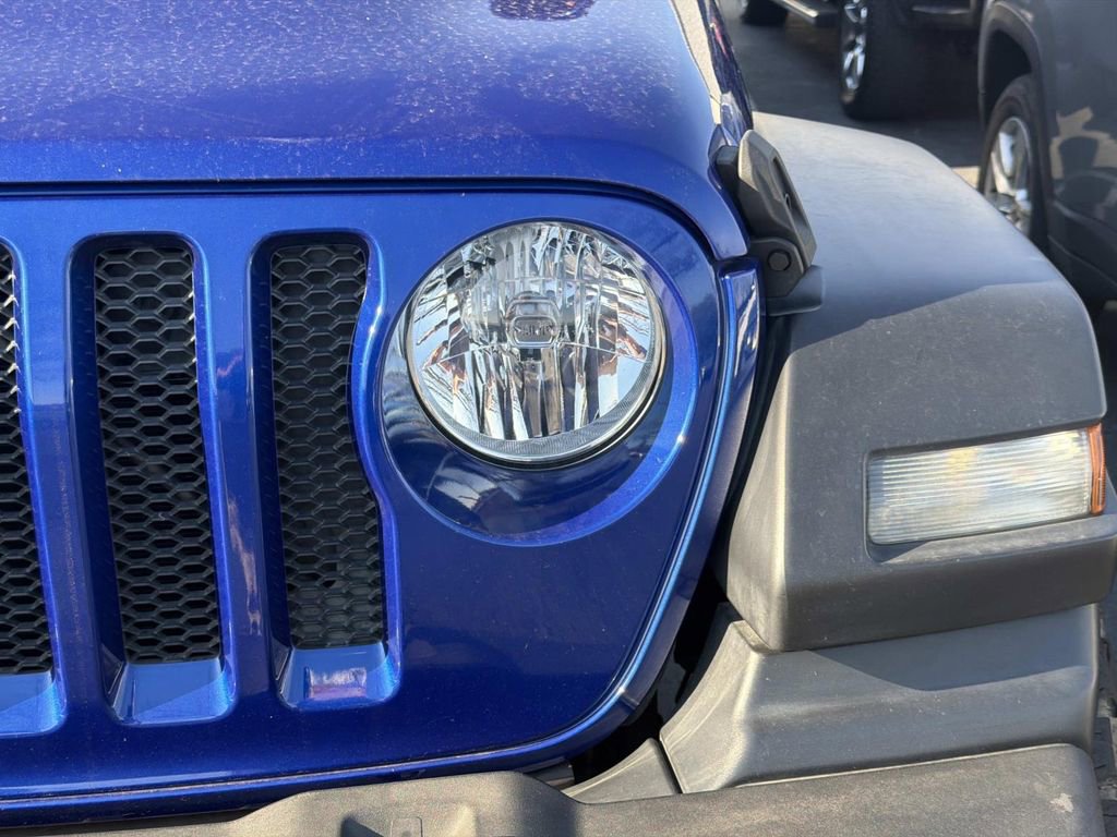 Used 2018 Jeep Wrangler Sport image 7