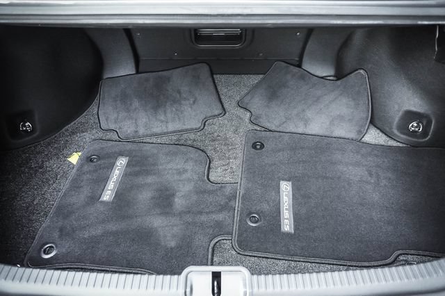 Used 2021 Lexus ES 300h w/ Premium Package FWD image 23