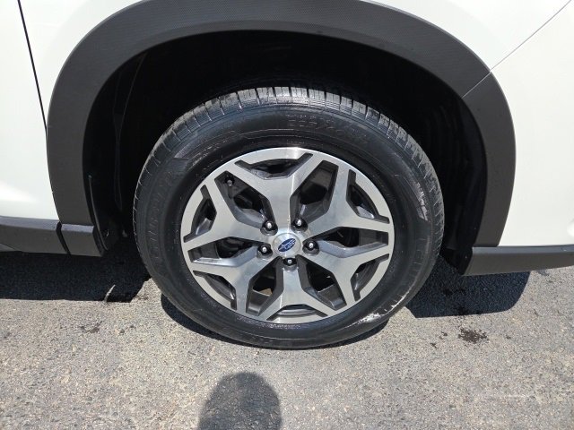 Used 2023 Subaru Forester Premium image 26