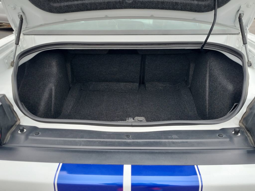Used 2015 Dodge Challenger R/T Plus RWD image 15