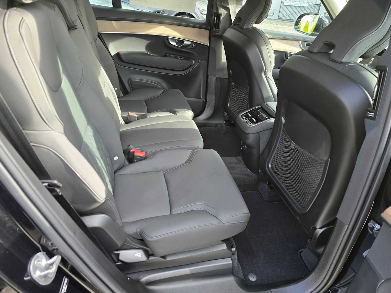 New 2026 Volvo XC90 B5 Core AWD/4WD image 13