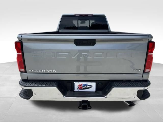 Used 2025 Chevrolet Silverado 2500 LTZ w/ LTZ Plus Package AWD/4WD image 4