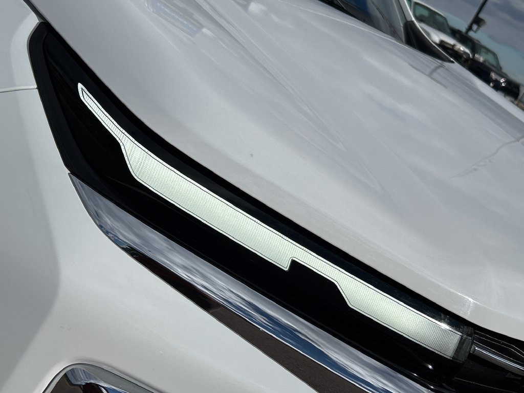 Used 2025 Chevrolet Traverse LT AWD/4WD image 25