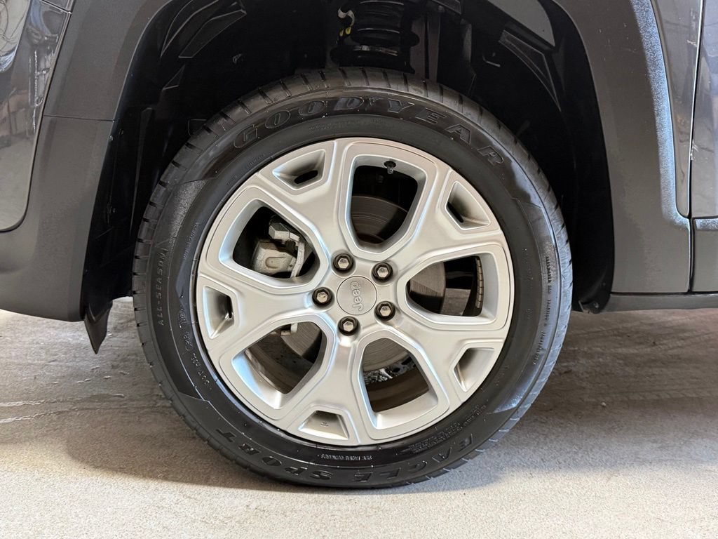 Certified 2022 Jeep Renegade Limited AWD/4WD image 33