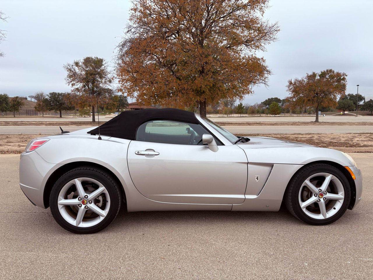 Used 2007 Saturn Sky image 48