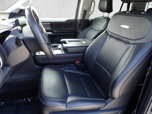 Used 2025 Ford Expedition Platinum image 14