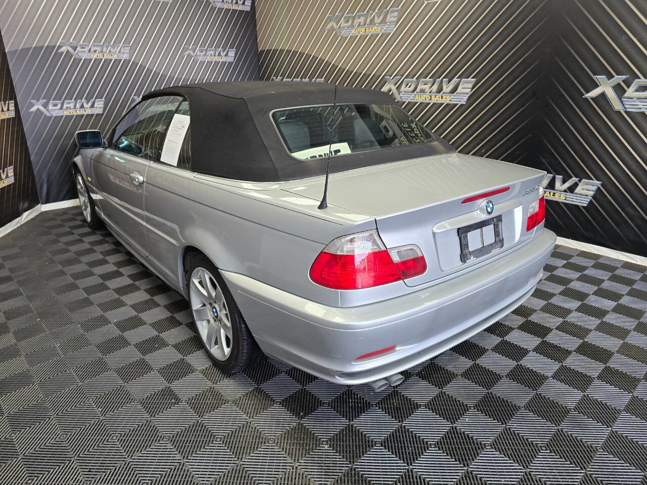 Used 2002 BMW 325Ci Convertible image 12