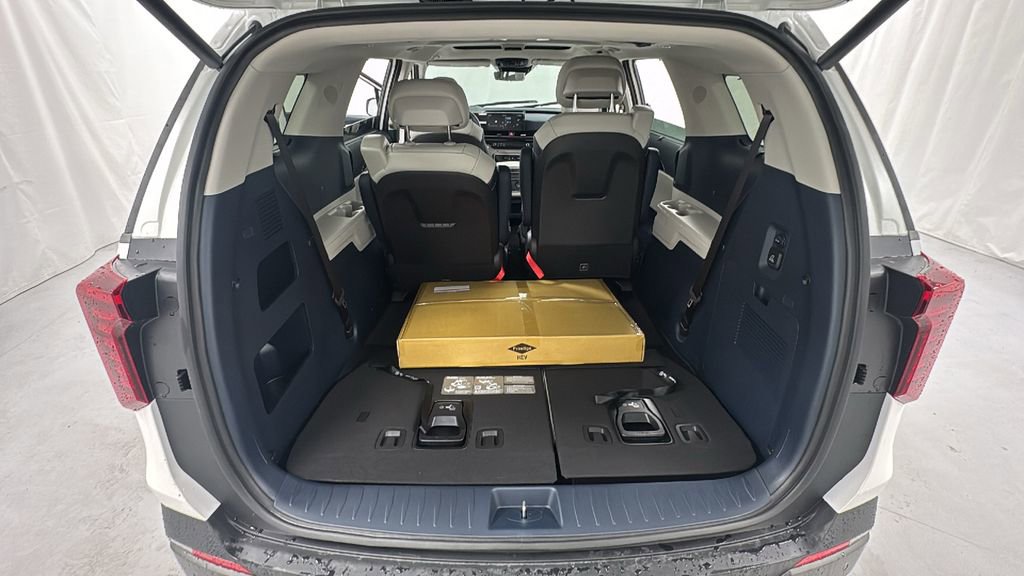 New 2026 Kia Carnival SX Prestige image 17