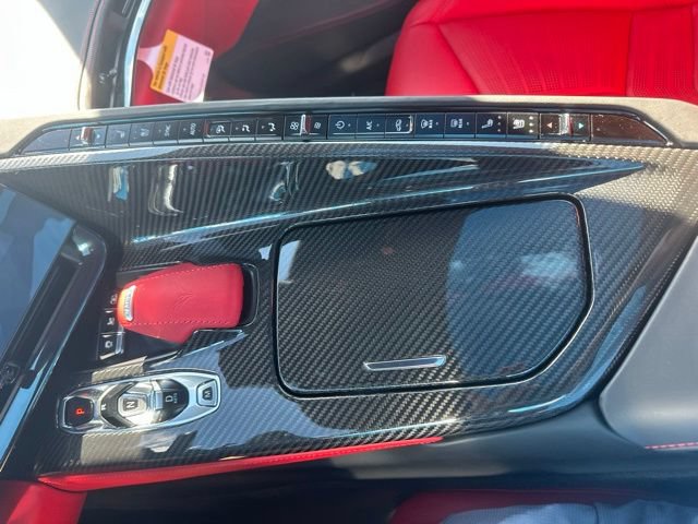 Used 2025 Chevrolet Corvette Z06 RWD image 11