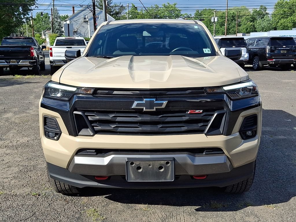 Used 2023 Chevrolet Colorado Z71 w/ Z71 Convenience Package 2 AWD/4WD image 2