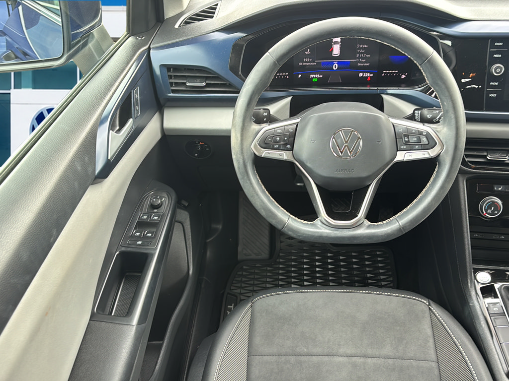 Used 2023 Volkswagen Taos SE FWD image 18