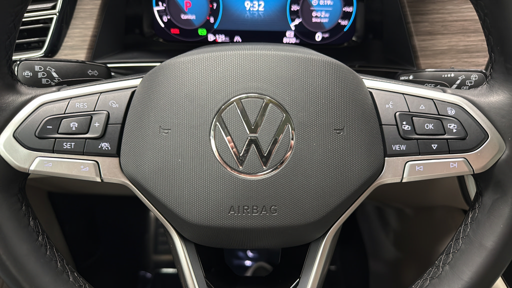 Used 2025 Volkswagen Atlas SEL Premium R-Line AWD/4WD image 16