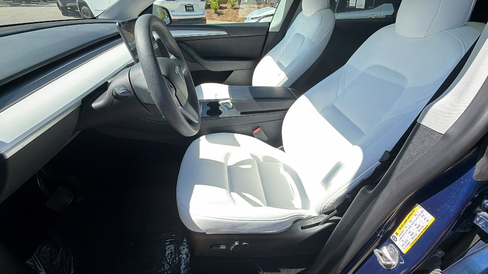 Used 2023 Tesla Model Y Long Range image 16