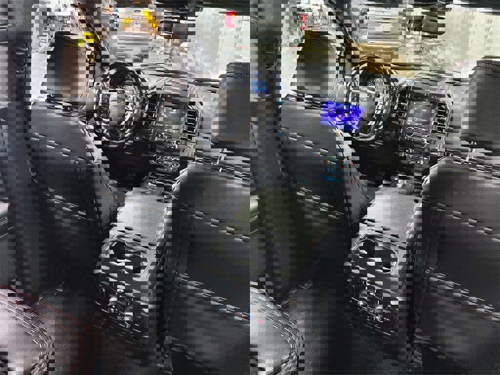 Used 2021 Ford Expedition Limited image 24