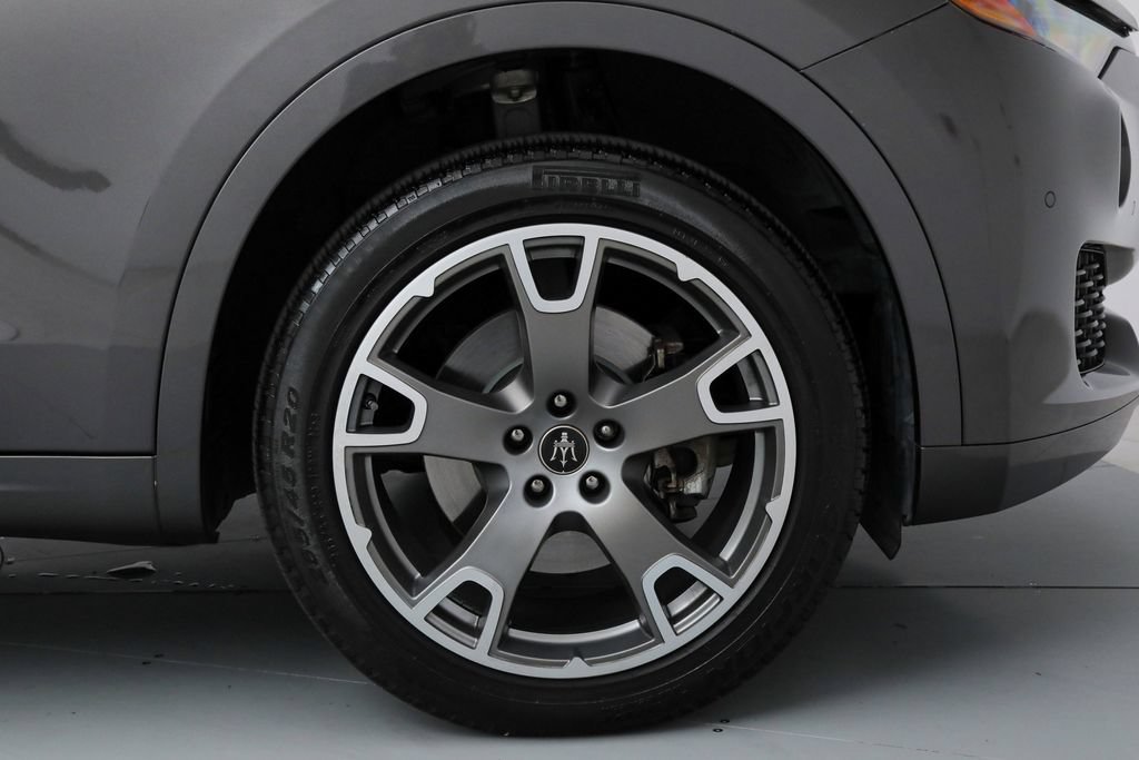 Certified 2023 Maserati Levante GT AWD/4WD image 20
