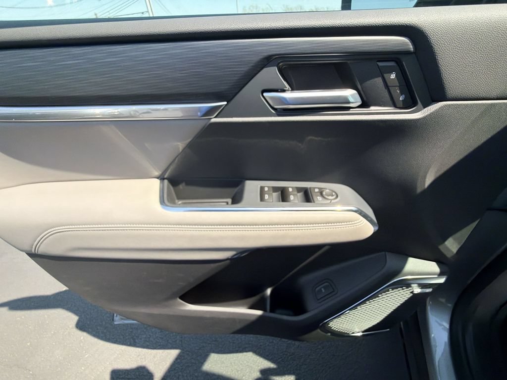 New 2026 GMC Acadia Elevation w/ Super Cruise Package FWD image 19