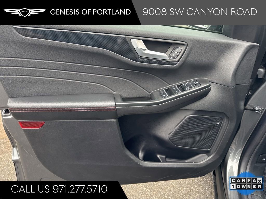 Used 2025 Ford Escape ST-Line image 12
