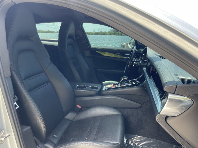 Used 2021 Porsche Panamera RWD image 7