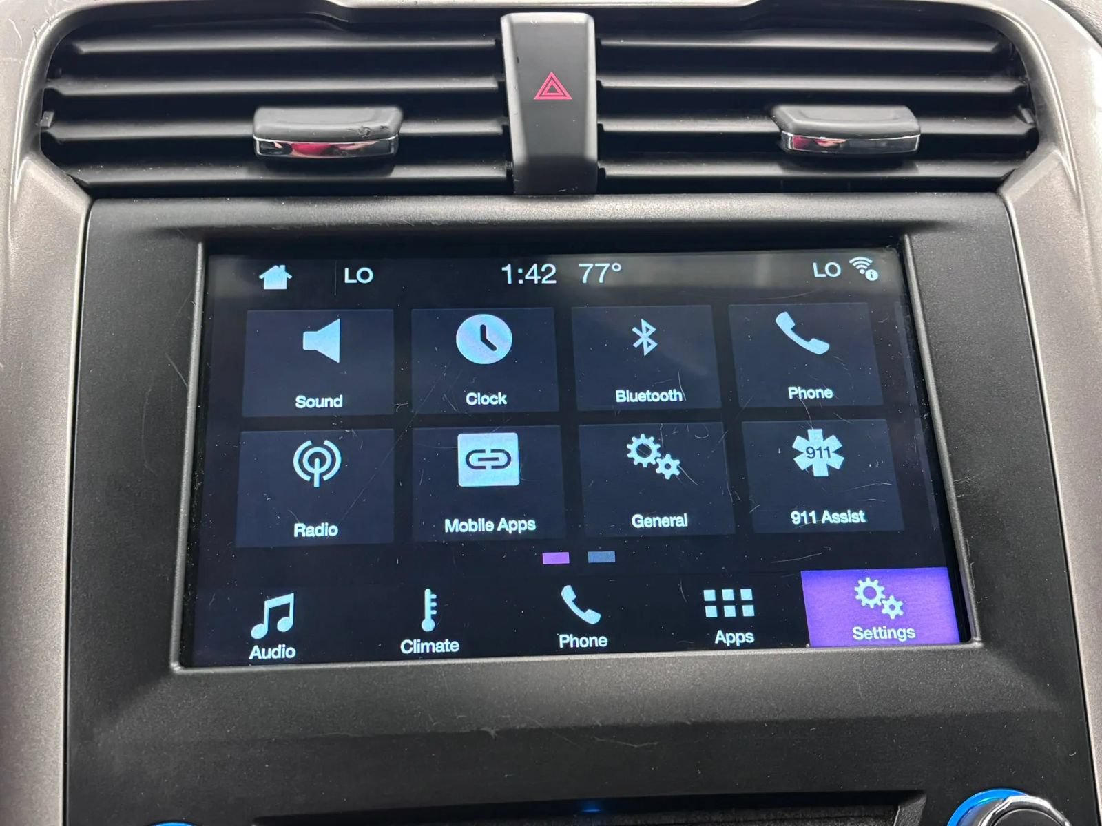 Used 2018 Ford Fusion SE w/ Fusion SE Technology Package FWD image 42