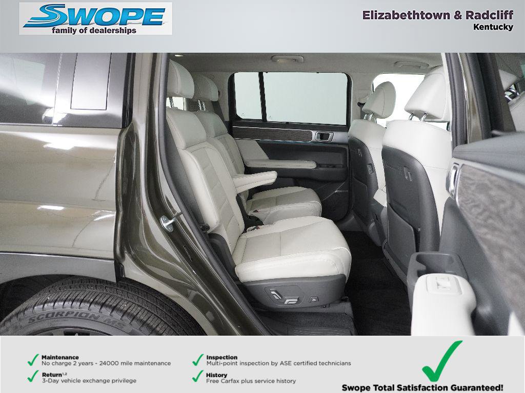 Certified 2025 Hyundai Santa Fe Calligraphy image 10