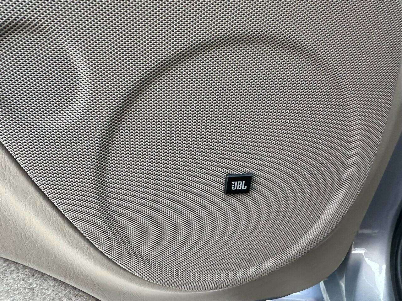 Used 2002 Toyota Sequoia Limited image 35