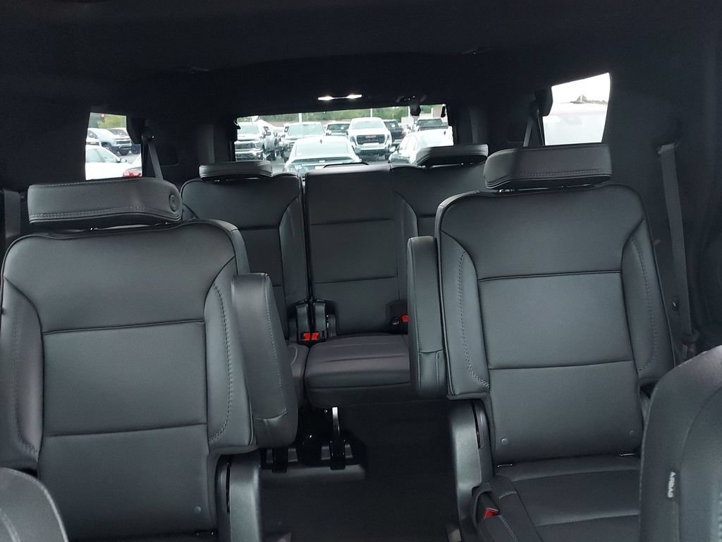 Used 2023 GMC Yukon Denali AWD/4WD image 13