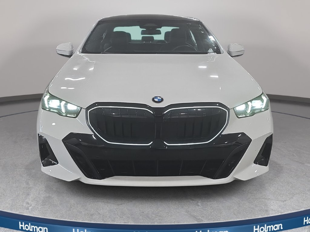 Certified 2026 BMW 540i xDrive AWD/4WD image 2
