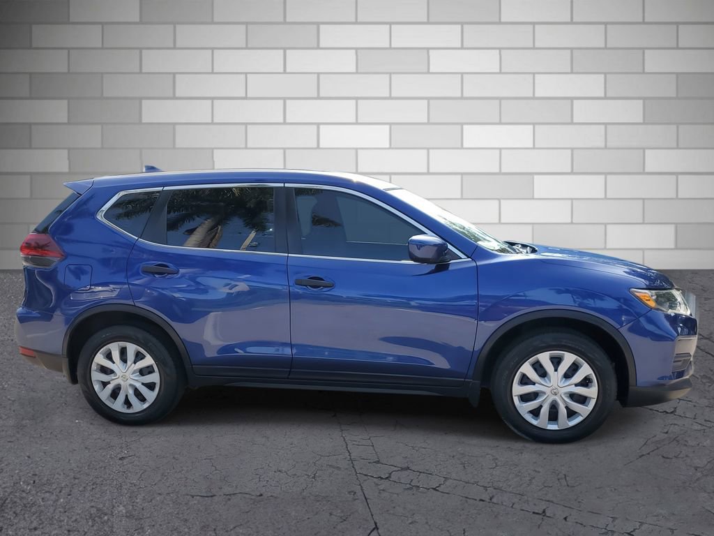 Used 2018 Nissan Rogue S image 6