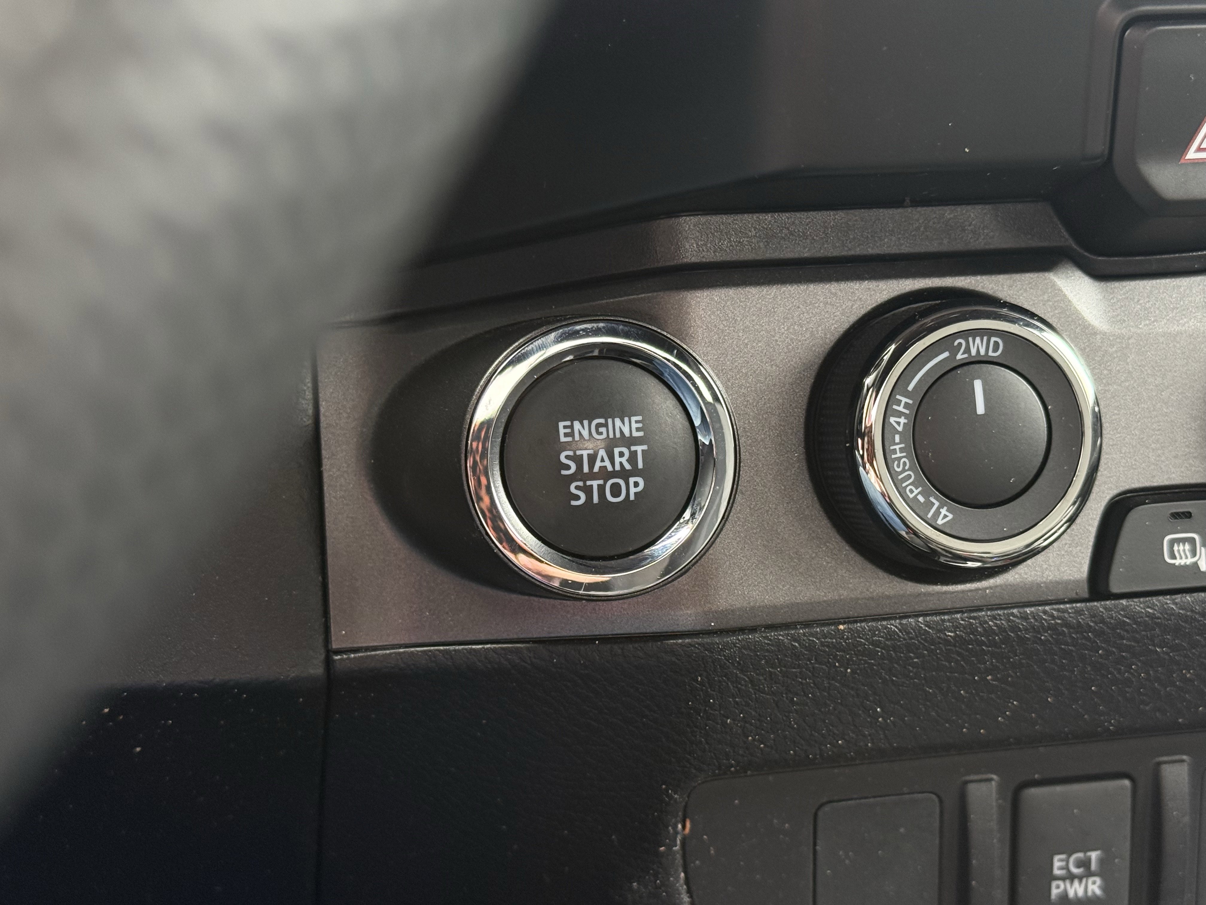 Used 2023 Toyota Tacoma TRD Off-Road image 4