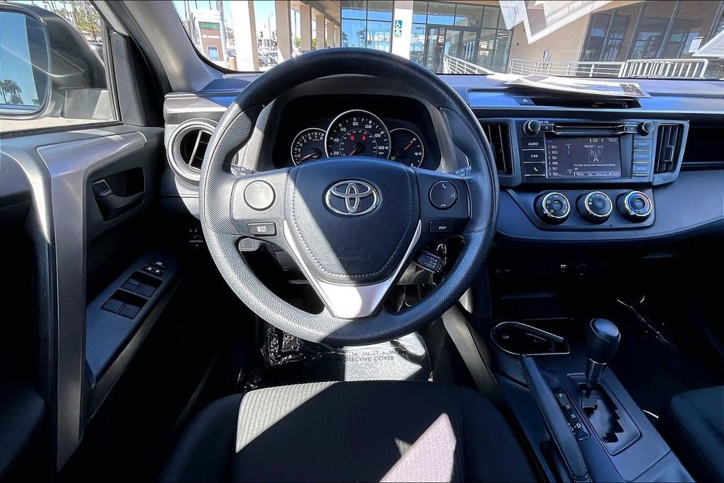 Used 2016 Toyota RAV4 LE FWD image 8