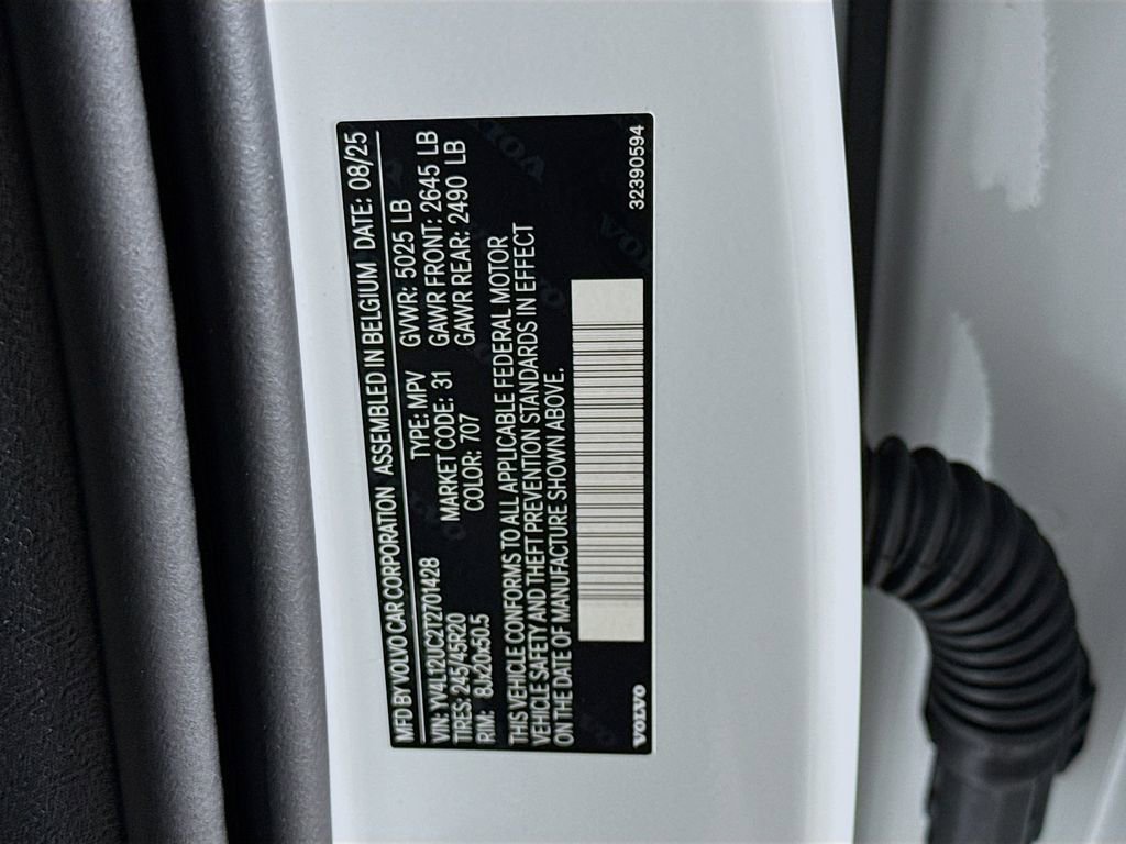 New 2026 Volvo XC40 B5 Plus w/ Climate Package image 34