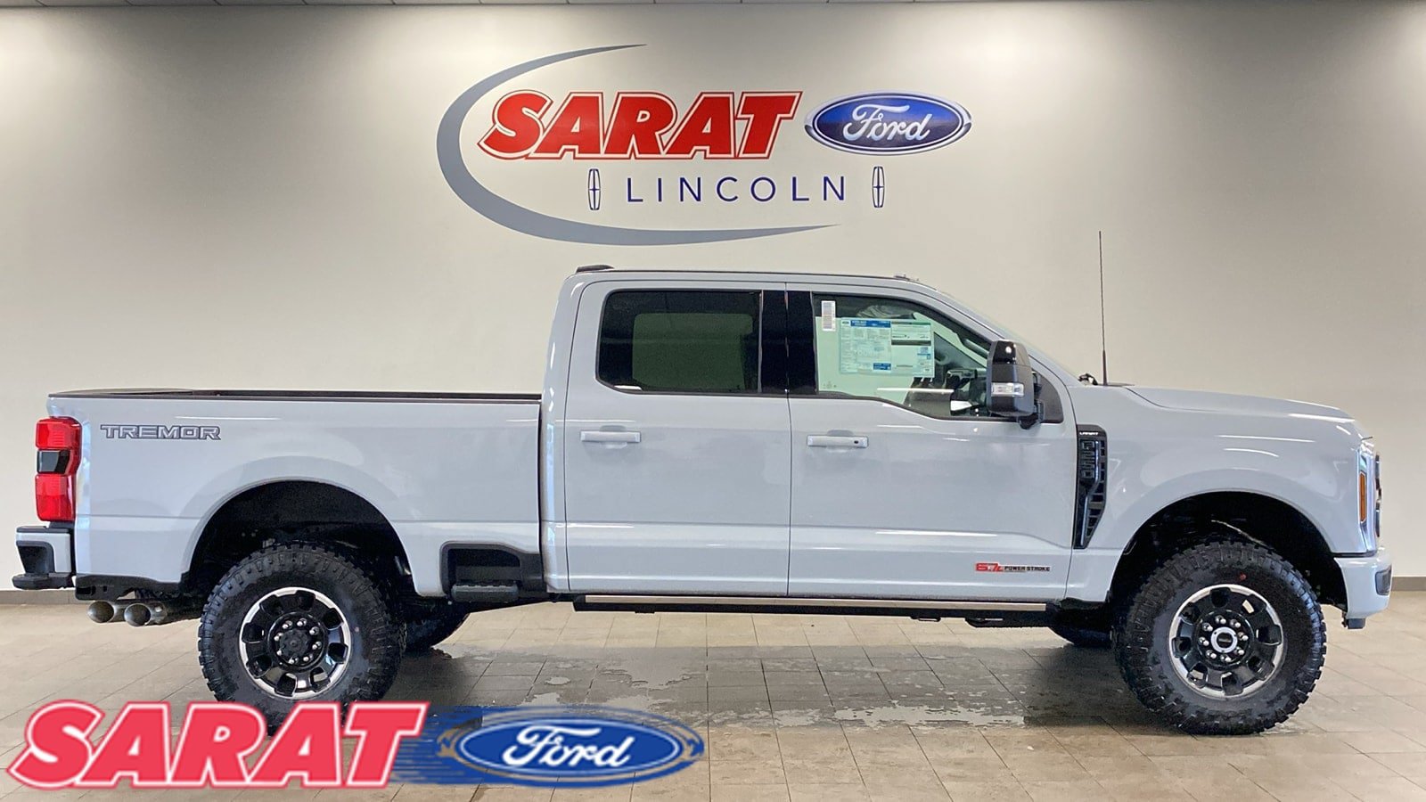 New 2026 Ford F250 Lariat w/ Tremor Off-Road Package