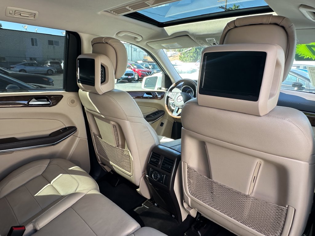 Used 2017 Mercedes-Benz GLS 550 4MATIC image 18