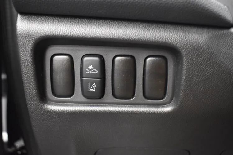 Used 2025 Mitsubishi Outlander Sport LE AWD/4WD image 22