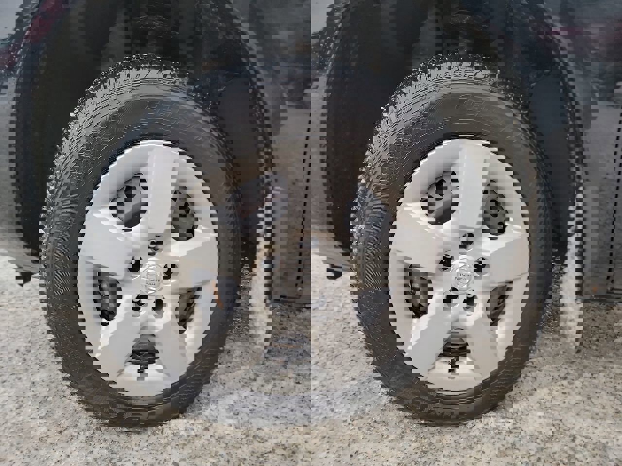 Used 2015 Nissan Rogue S image 10