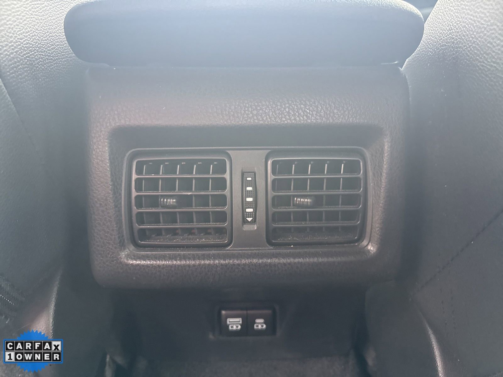 Used 2025 Toyota Camry SE image 26