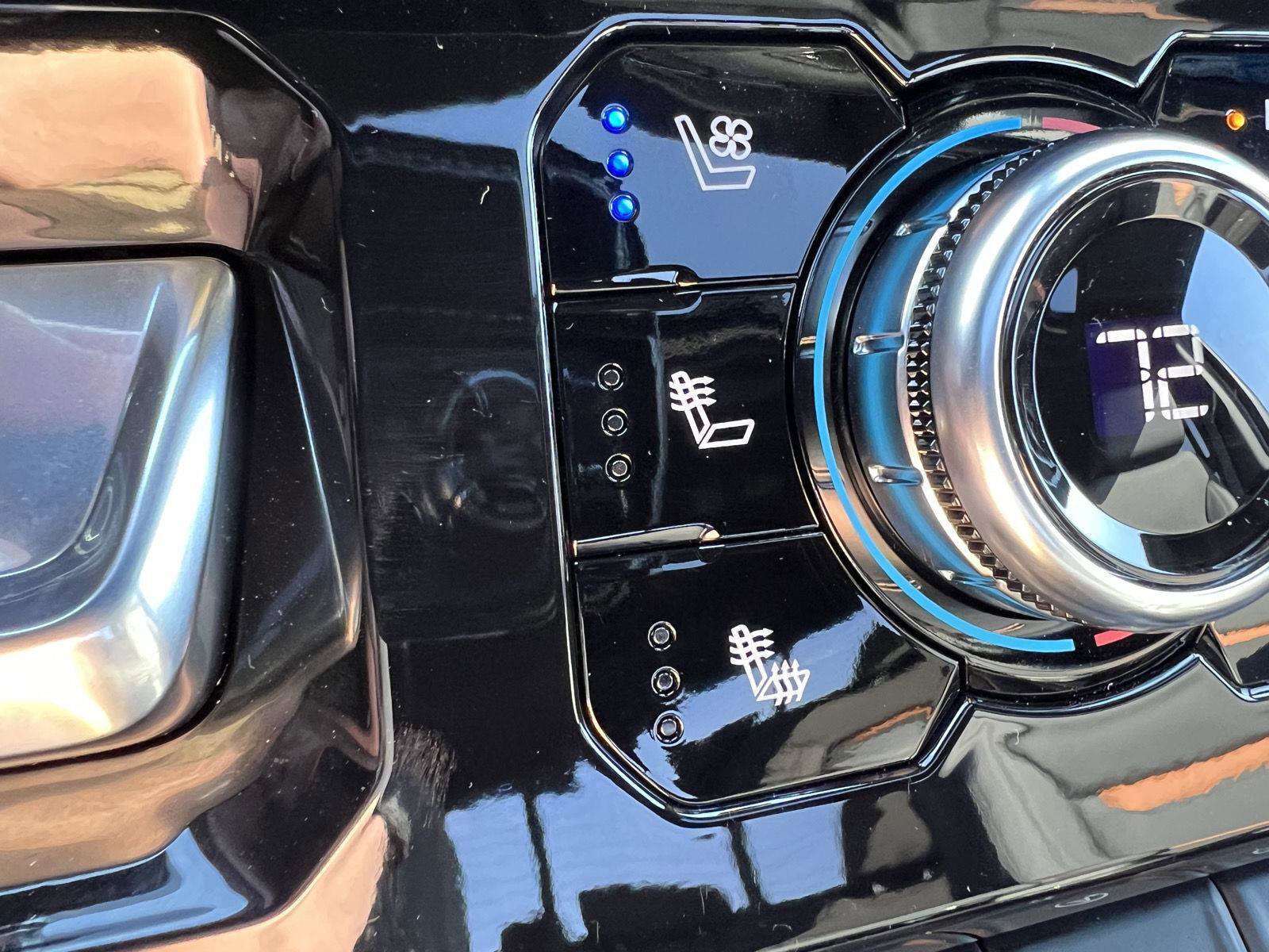 New 2026 GMC Sierra 1500 AT4 w/ AT4 Premium Package image 38