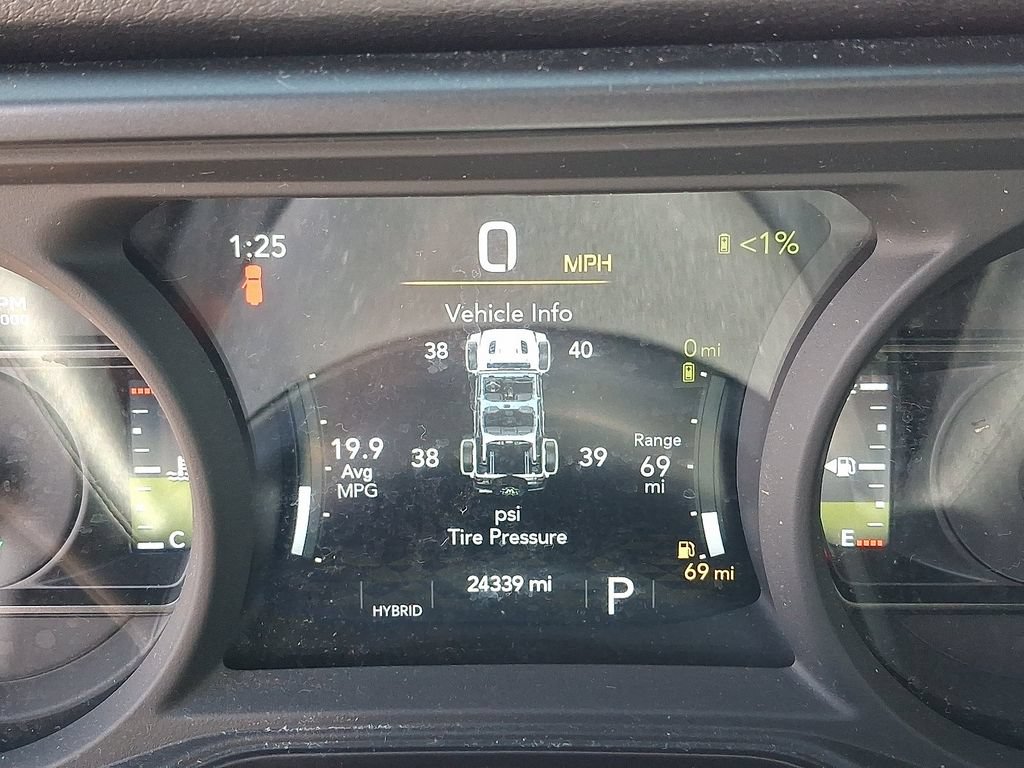 Used 2024 Jeep Wrangler Unlimited w/ Convenience Group AWD/4WD image 20