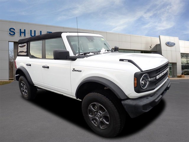 Used 2023 Ford Bronco 4-Door image 3