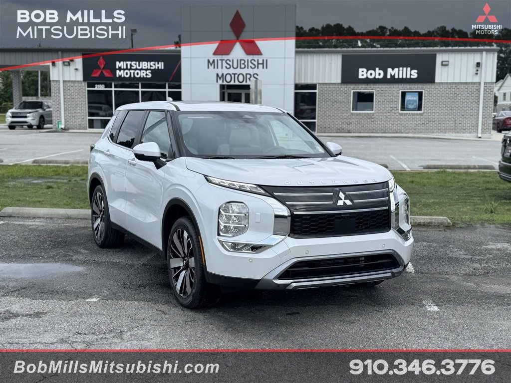 New 2025 Mitsubishi Outlander SE