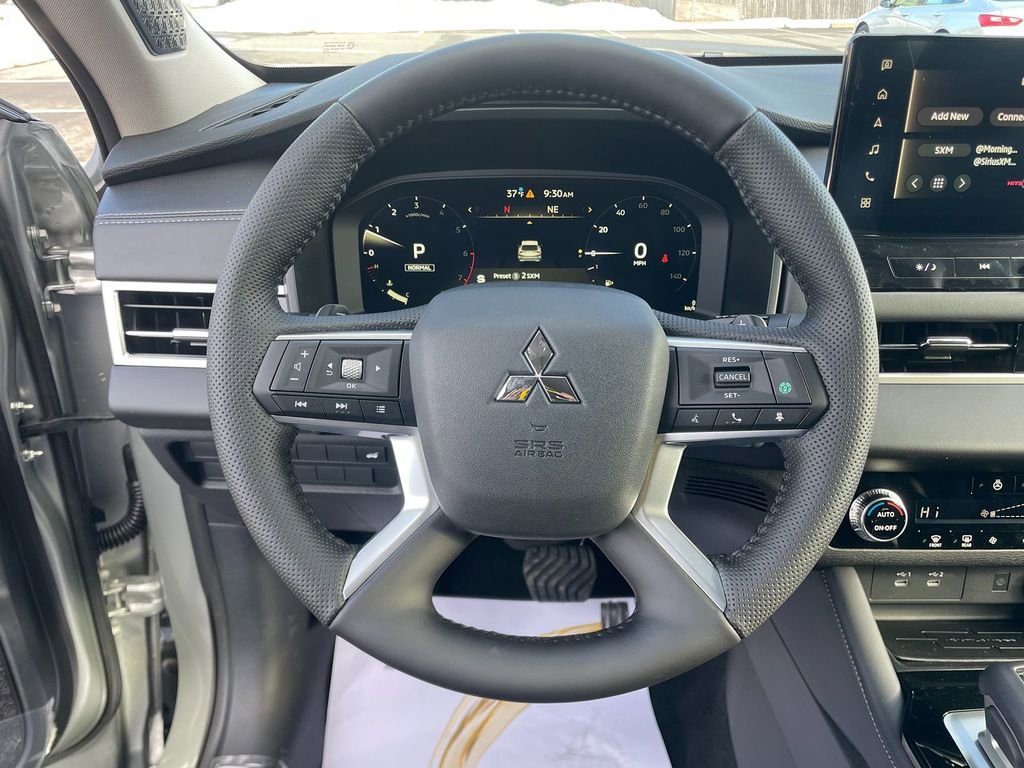 New 2026 Mitsubishi Outlander SE image 15