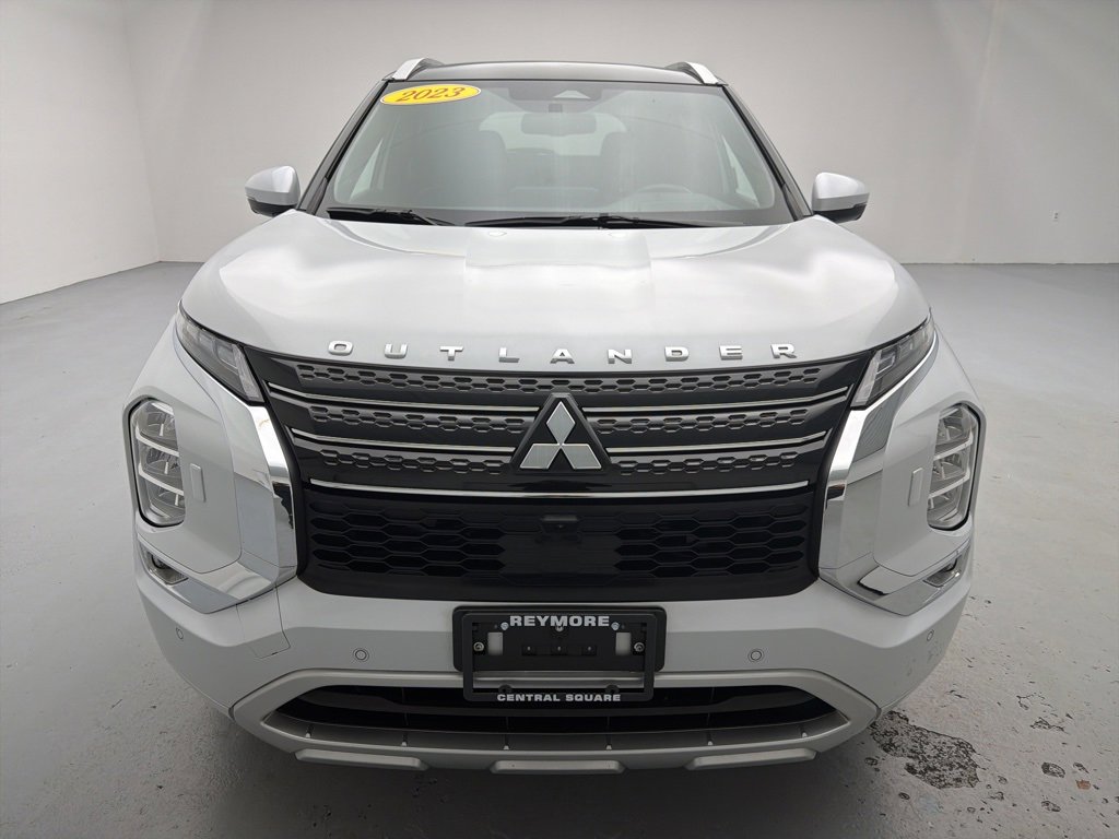 Used 2023 Mitsubishi Outlander SEL image 4