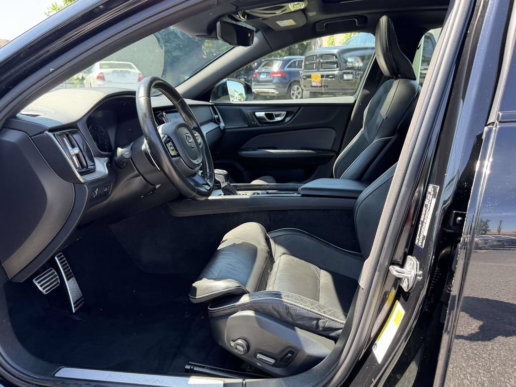 Used 2019 Volvo S60 T5 R-Design FWD image 16