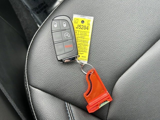 New 2025 Jeep Compass Limited w/ Sun & Sound Group image 22