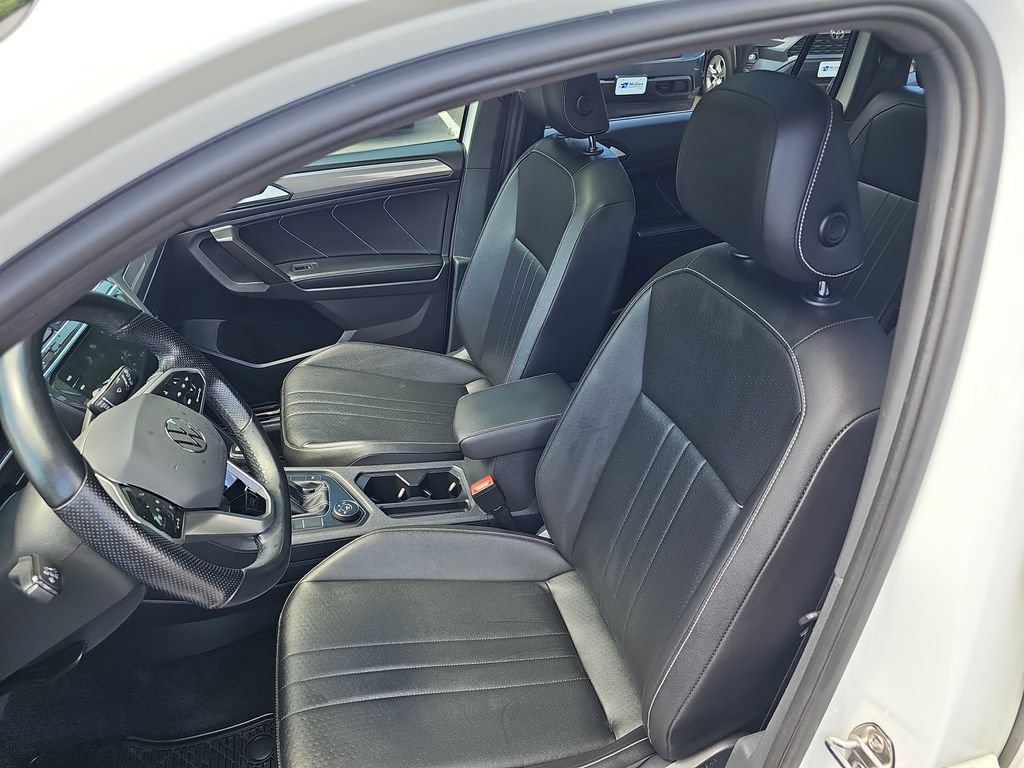 Used 2022 Volkswagen Tiguan SE R-Line AWD/4WD image 10