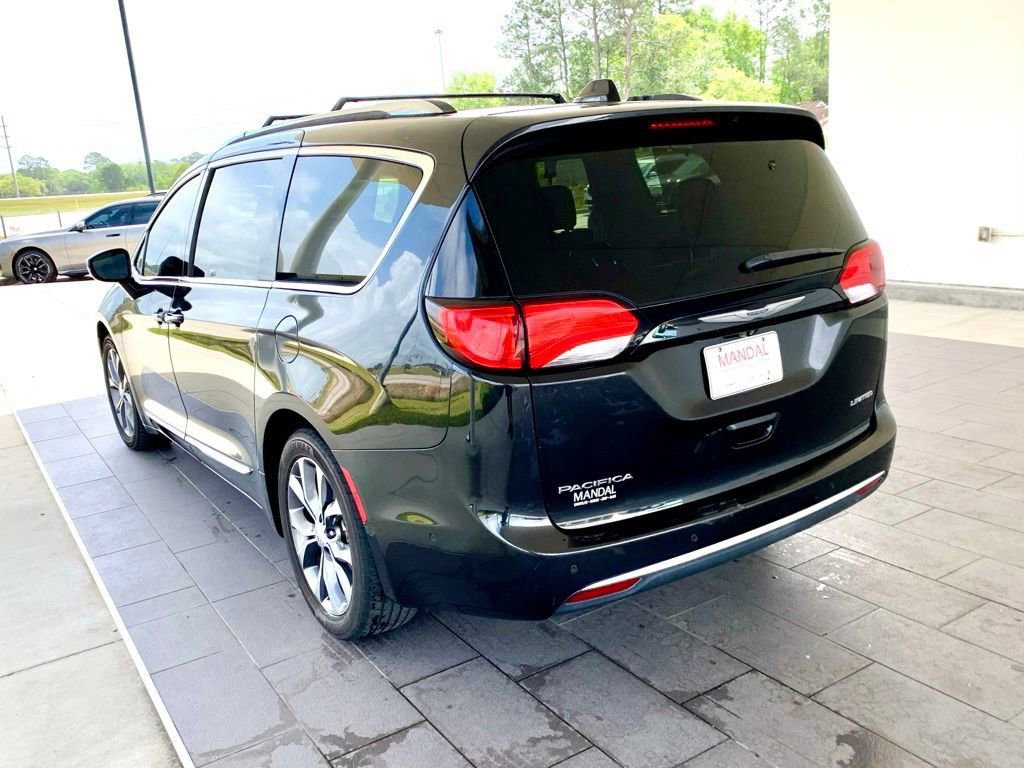 Used 2018 Chrysler Pacifica Limited w/ Tire & Wheel Group image 7