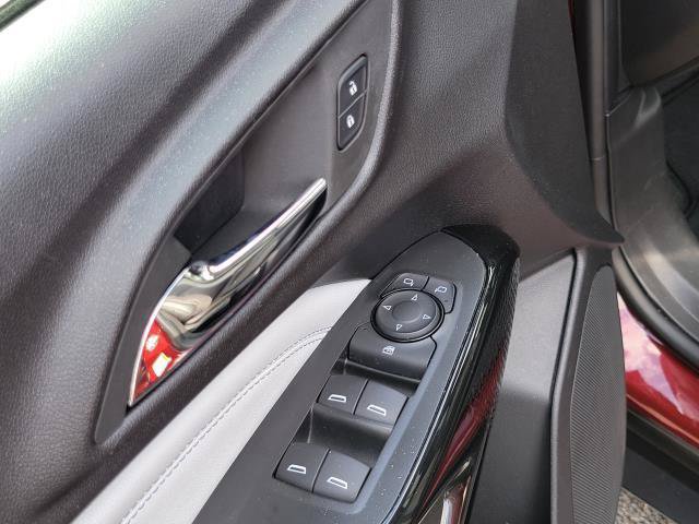 Used 2025 Chevrolet Trax LT FWD image 7