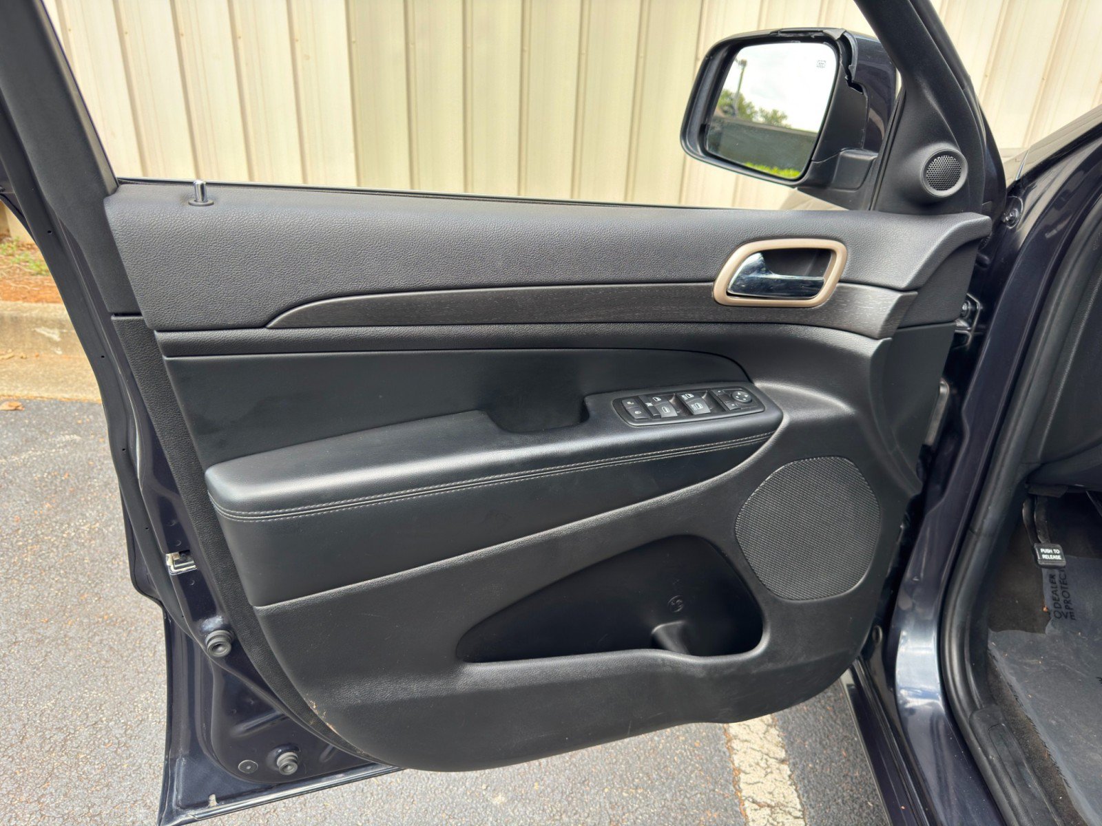 Used 2015 Jeep Grand Cherokee Altitude AWD/4WD image 43