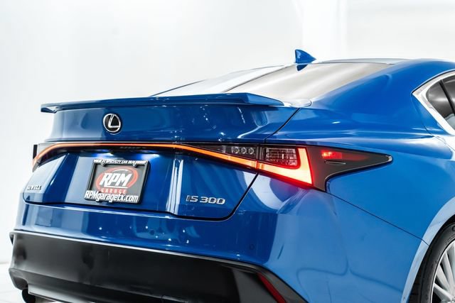 Used 2022 Lexus IS 300 w/ Premium Package RWD image 10
