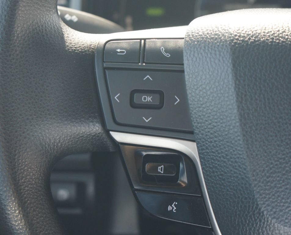 Used 2025 Toyota Camry LE FWD image 9